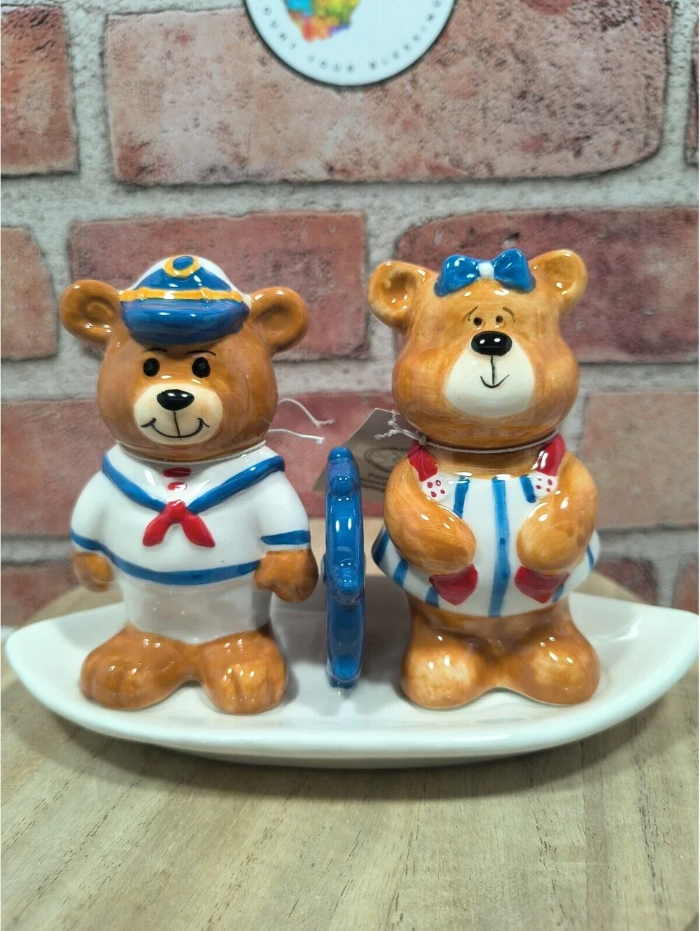 Beachcombers Coastal Life Nautical Bears Salt & Pepper Set With Boat Tray NWT